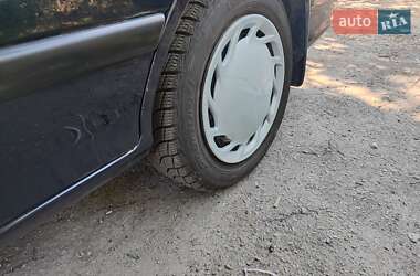Седан Suzuki Swift 1993 в 