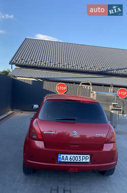 Хэтчбек Suzuki Swift 2005 в 