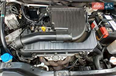 Хэтчбек Suzuki Swift 2012 в 