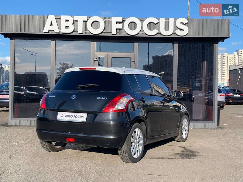 Хэтчбек Suzuki Swift 2016 в Киеве