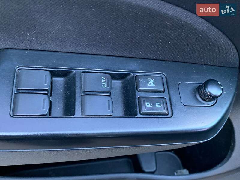 Хэтчбек Suzuki Swift 2016 в Киеве