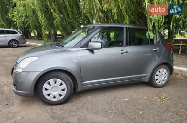 Хетчбек Suzuki Swift 2005 в 