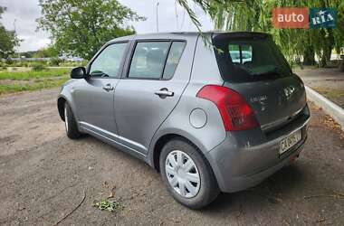 Хетчбек Suzuki Swift 2005 в 