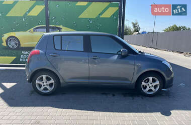 Хетчбек Suzuki Swift 2007 в Дніпрі