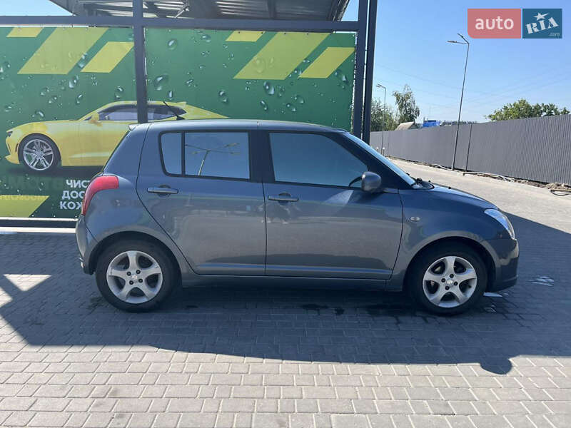 Хэтчбек Suzuki Swift 2007 в 