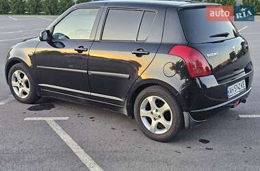 Хэтчбек Suzuki Swift 2007 в 