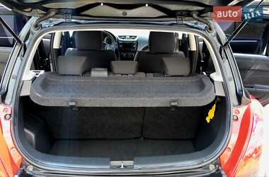 Хэтчбек Suzuki Swift 2012 в 