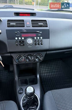 Хетчбек Suzuki Swift 2007 в 