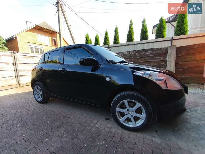 Хетчбек Suzuki Swift 2013 в Хусті