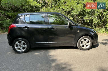 Хэтчбек Suzuki Swift 2006 в 