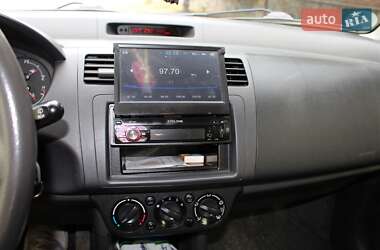 Хэтчбек Suzuki Swift 2009 в 