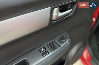 Хэтчбек Suzuki Swift 2006 в 