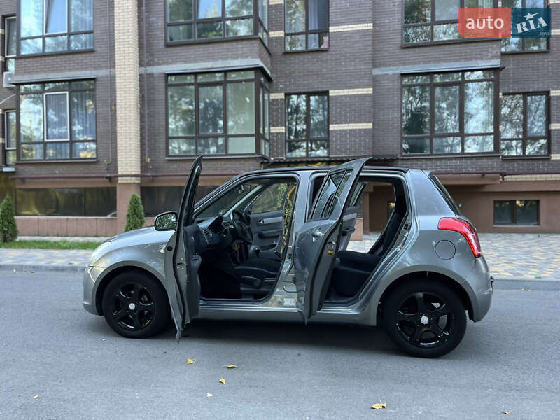 Хэтчбек Suzuki Swift 2008 в Чернигове