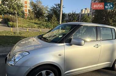 Хэтчбек Suzuki Swift 2006 в 