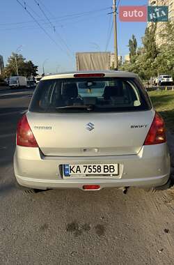 Хэтчбек Suzuki Swift 2006 в 