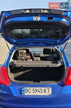 Хэтчбек Suzuki Swift 2011 в 