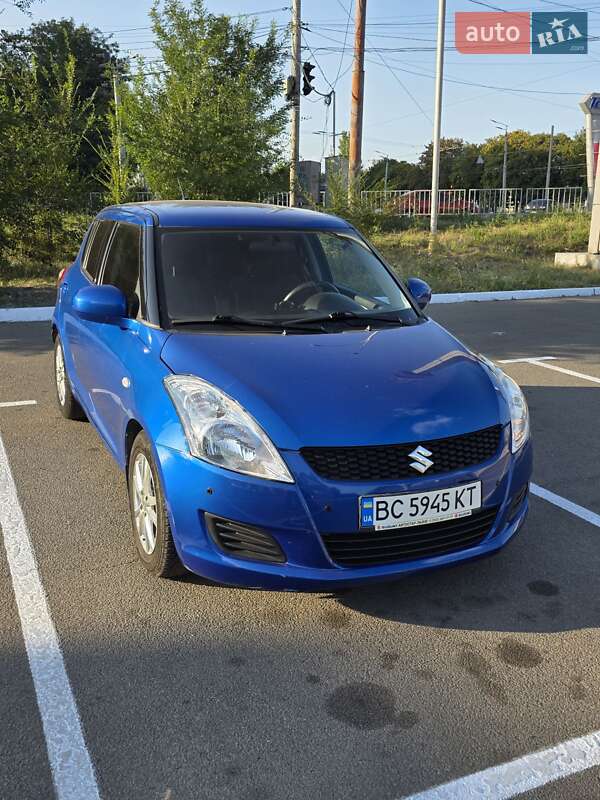 Хэтчбек Suzuki Swift 2011 в 