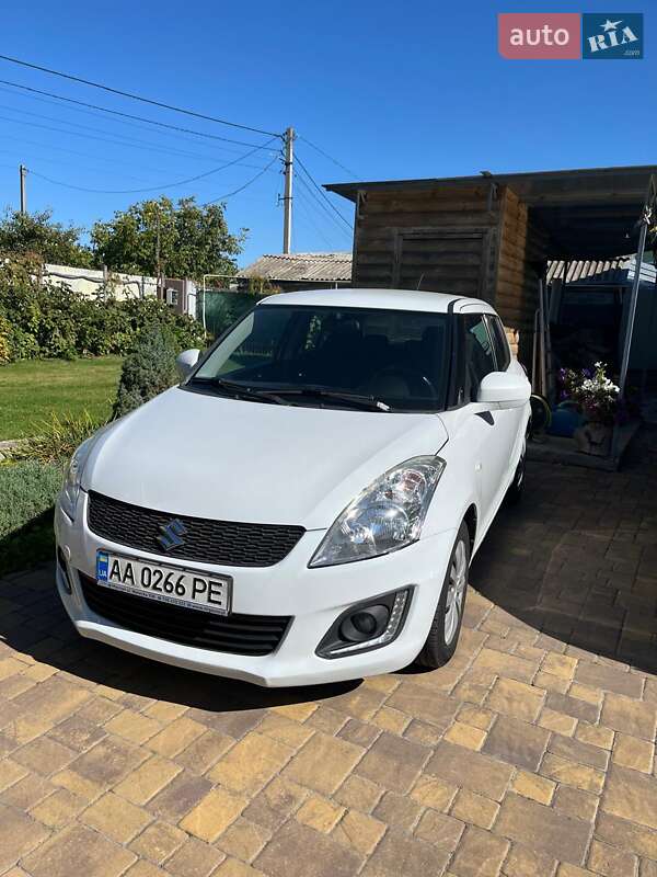 Хэтчбек Suzuki Swift 2016 в Киеве фото Хэтчбек Suzuki Swift 2016 в Киеве