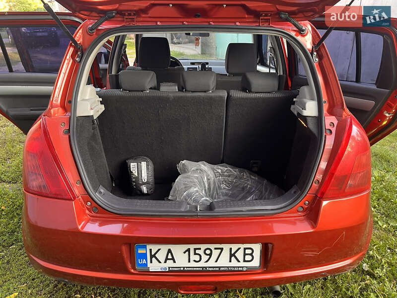Хетчбек Suzuki Swift 2007 в Новгород-Сіверському