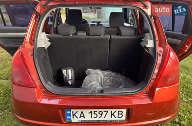 Хэтчбек Suzuki Swift 2007 в 