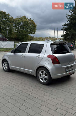 Хэтчбек Suzuki Swift 2007 в 