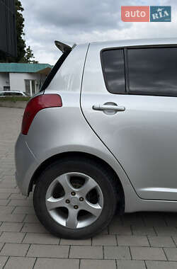 Хэтчбек Suzuki Swift 2007 в 