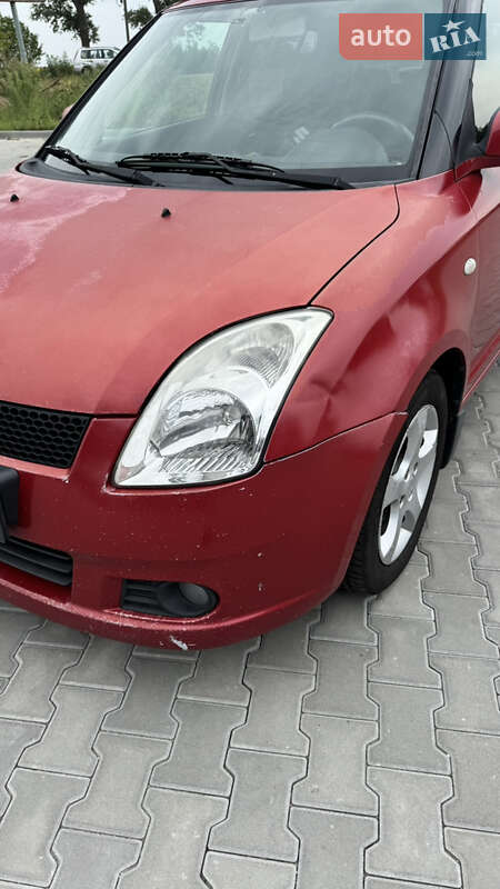 Хэтчбек Suzuki Swift 2007 в Киеве