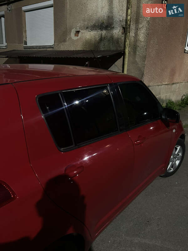 Хэтчбек Suzuki Swift 2010 в Мукачево