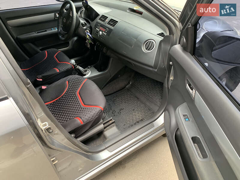 Хэтчбек Suzuki Swift 2008 в Сумах фото 6 Хэтчбек Suzuki Swift 2008 в Сумах