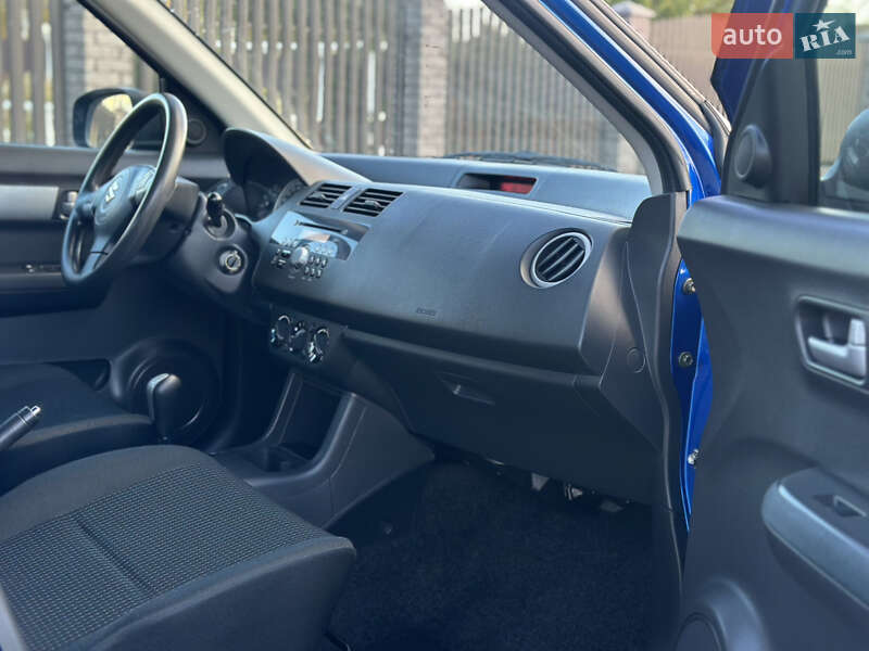 Хэтчбек Suzuki Swift 2006 в Староконстантинове фото 13 Хэтчбек Suzuki Swift 2006 в Староконстантинове