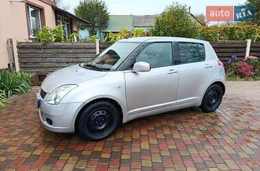 Хетчбек Suzuki Swift 2005 в Хмельницькому
