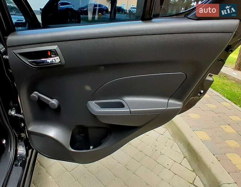 Хэтчбек Suzuki Swift 2012 в Броварах