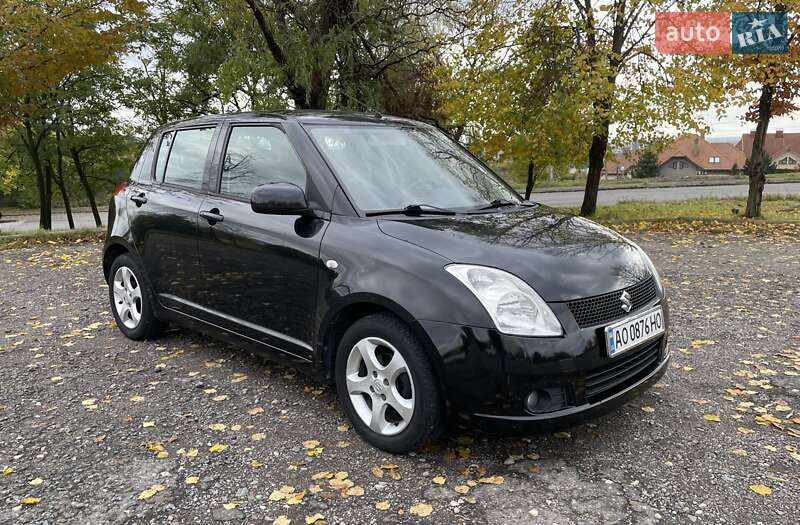 Хетчбек Suzuki Swift 2008 в Ужгороді