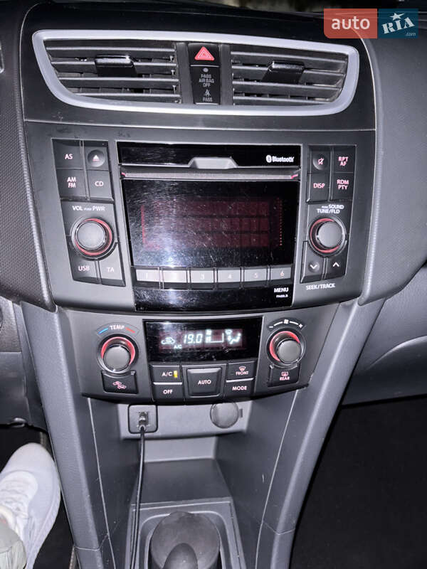 Хэтчбек Suzuki Swift 2014 в Киеве фото 20 Хэтчбек Suzuki Swift 2014 в Киеве