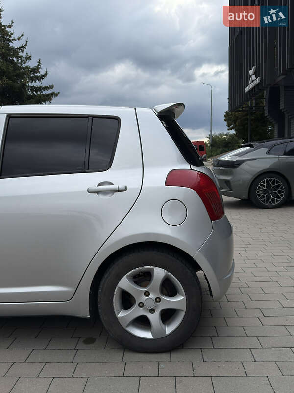 Хетчбек Suzuki Swift 2007 в Львові