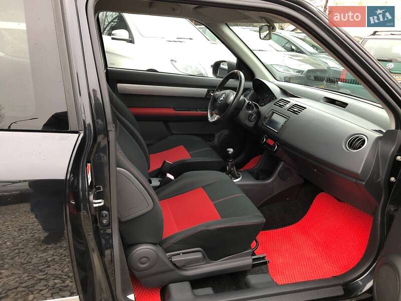 Хетчбек Suzuki Swift 2010 в Коломиї