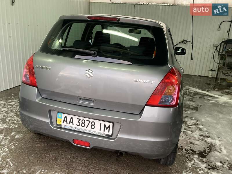 Хетчбек Suzuki Swift 2008 в Києві