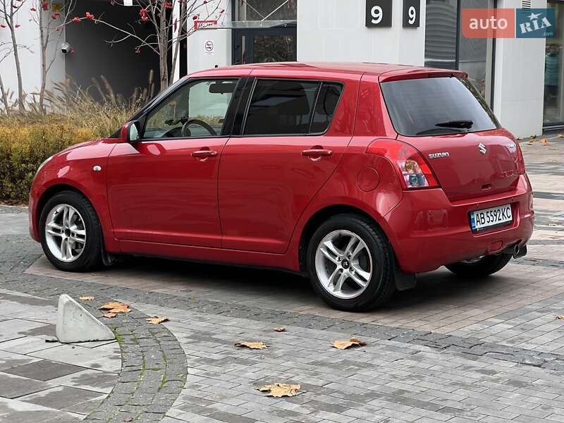 Хэтчбек Suzuki Swift 2008 в Киеве