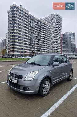 Хэтчбек Suzuki Swift 2008 в Киеве