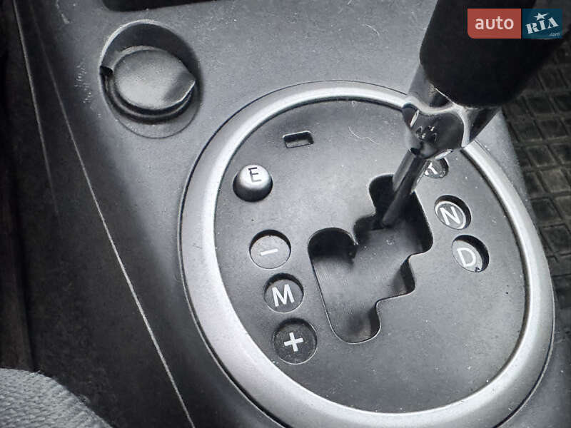 Хэтчбек Suzuki Swift 2006 в Черкассах