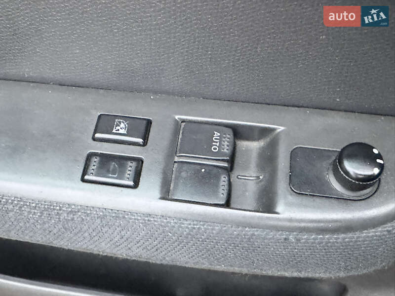 Хэтчбек Suzuki Swift 2006 в Черкассах