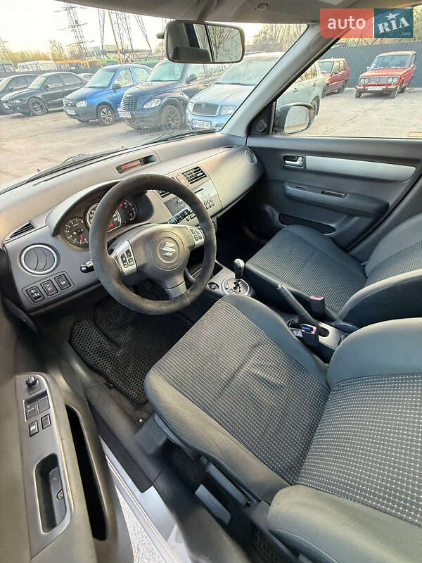 Хетчбек Suzuki Swift 2006 в Запоріжжі
