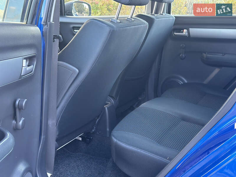 Хетчбек Suzuki Swift 2006 в Старокостянтинові