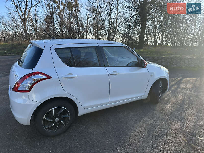 Хетчбек Suzuki Swift 2011 в Звенигородці