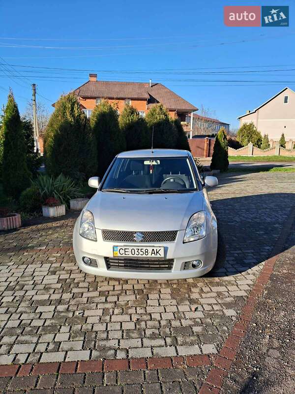 Хетчбек Suzuki Swift 2008 в Чернівцях
