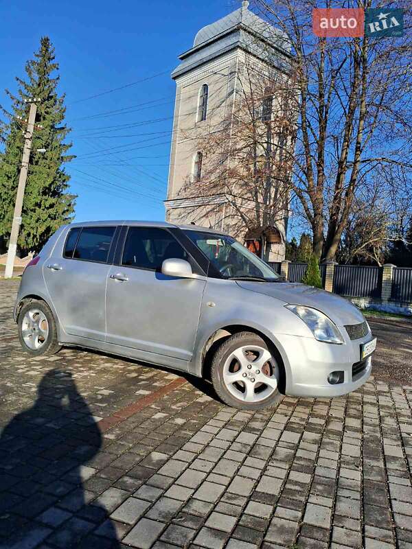 Хетчбек Suzuki Swift 2008 в Чернівцях