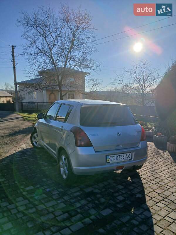 Хетчбек Suzuki Swift 2008 в Чернівцях