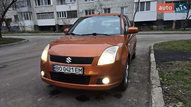 Хетчбек Suzuki Swift 2005 в Львові фото 2 Хетчбек Suzuki Swift 2005 в Львові