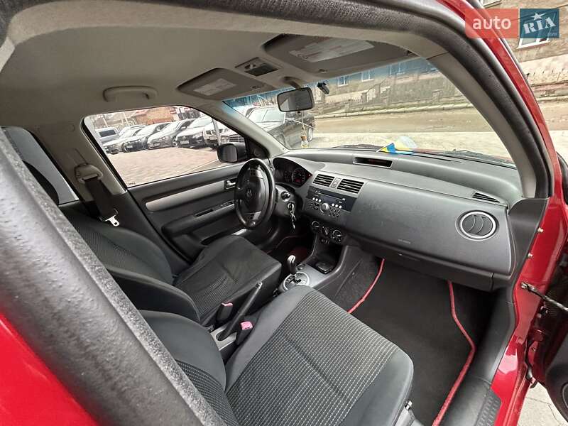 Хэтчбек Suzuki Swift 2005 в Ивано-Франковске фото 19 Хэтчбек Suzuki Swift 2005 в Ивано-Франковске