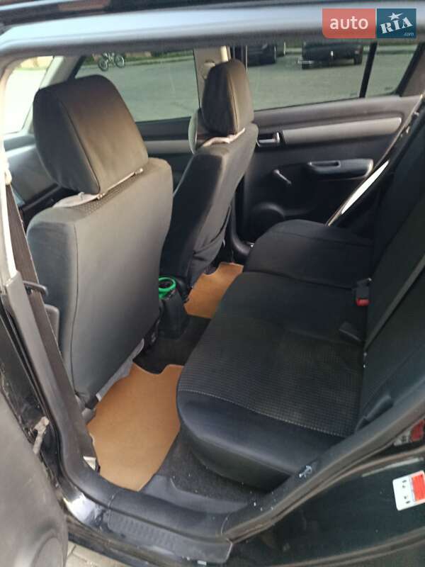 Хэтчбек Suzuki Swift 2008 в Ромнах